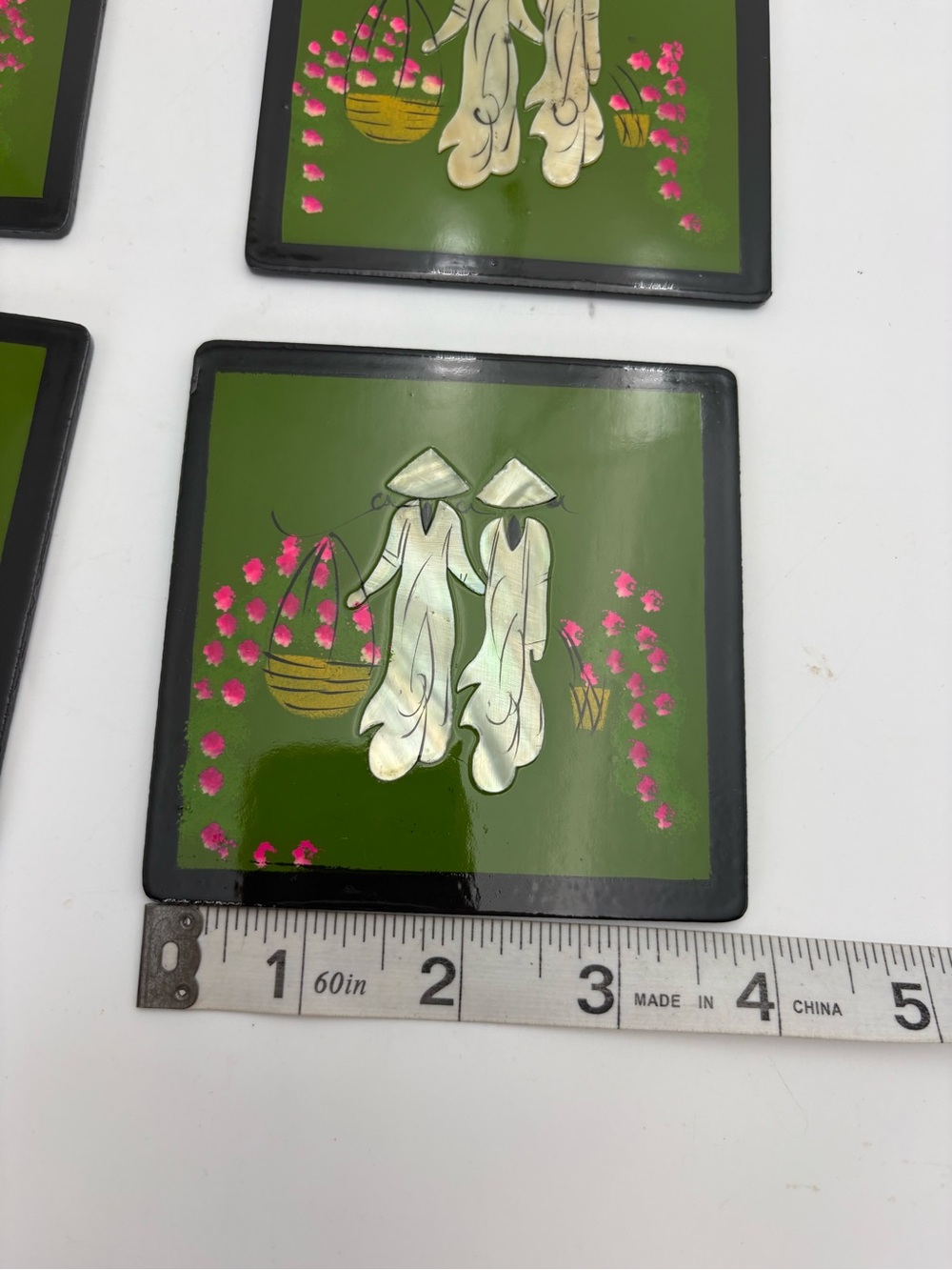 Vintage Lacquerware & Mother of Pearl Vietnamese Set of 6 Coasters in Box - Picture 11 of 11